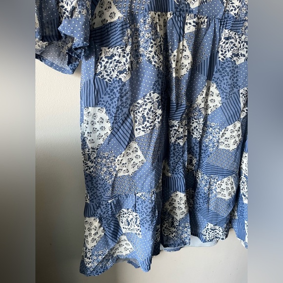 Park & Fifth Blue and White Patchwork V-neck Mini Dress - Size XS - Picture 6 of 8